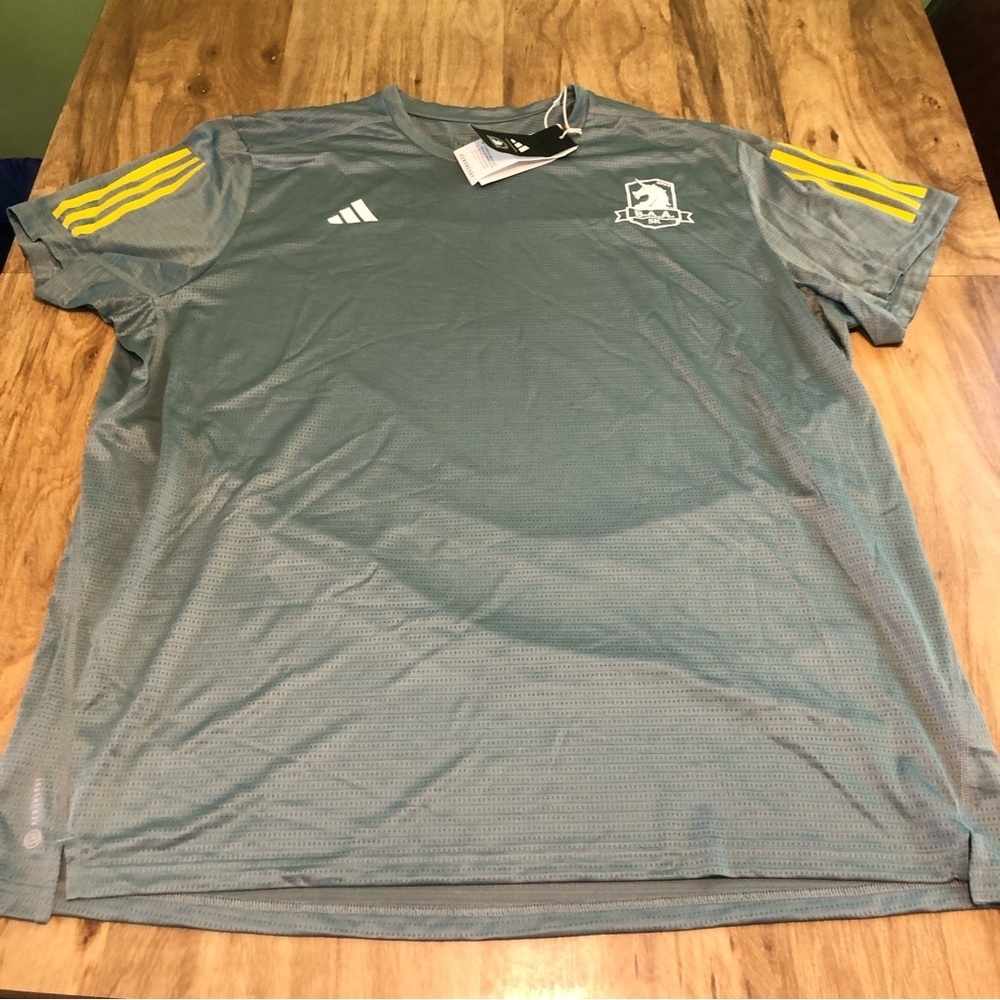 5/$25 NWT Adidas BAA Boston Marathon 5K 2023 Silver Green Short Sleeve Mens 2XL